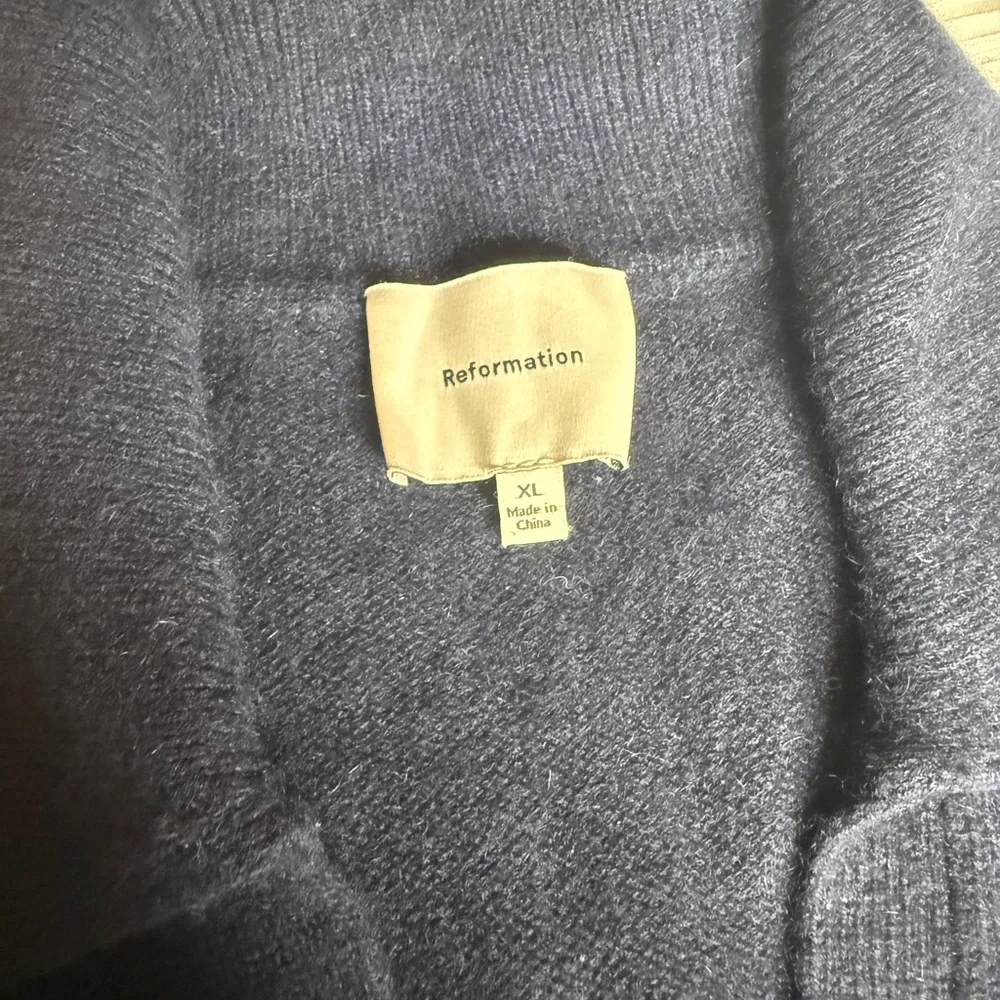 Reformation Sawyer Oversized Cashmere Polo - Picture 4 of 5